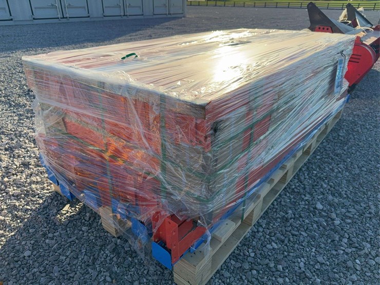 x-6-sections-(40’-total)-heavy-duty-metal-storage-shelves-image-3