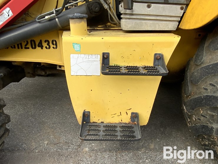 2005-new-holland-b95b-image-11