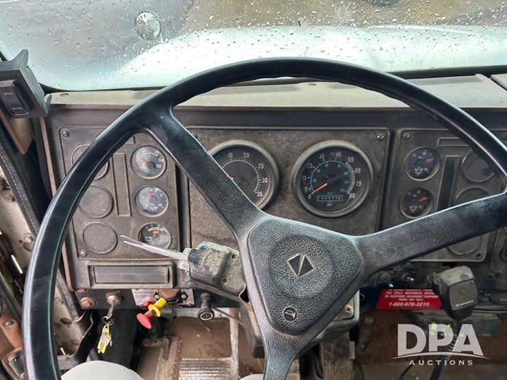 1992-international-9400-image-58