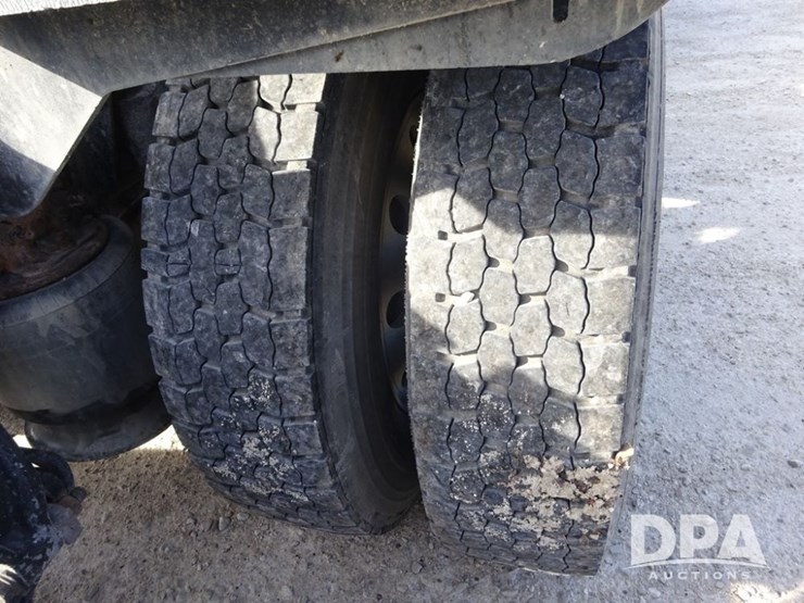 2018-freightliner-coronado-day-cab-glider-truck-(pz13985,-unit-775)-image-50