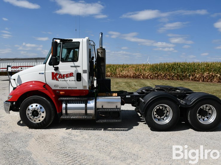 2012-international-8600-image-8