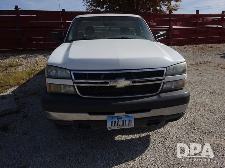 2006-chevrolet-2500hd-image-5