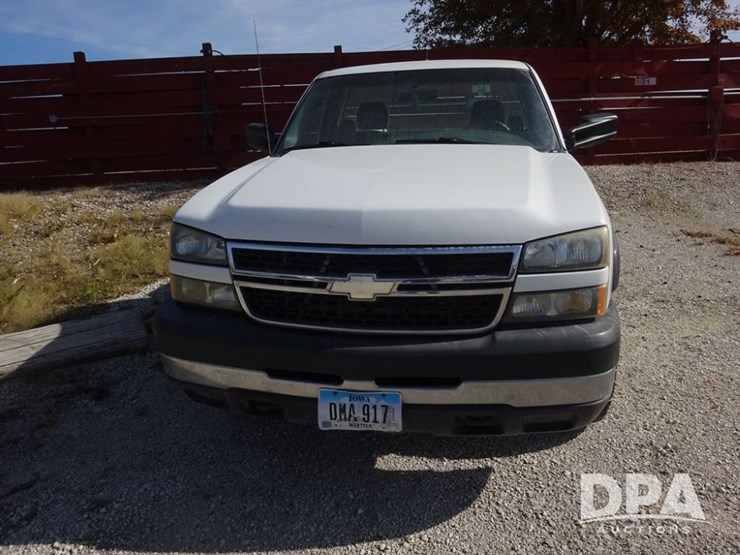 2006-chevrolet-2500hd-image-4