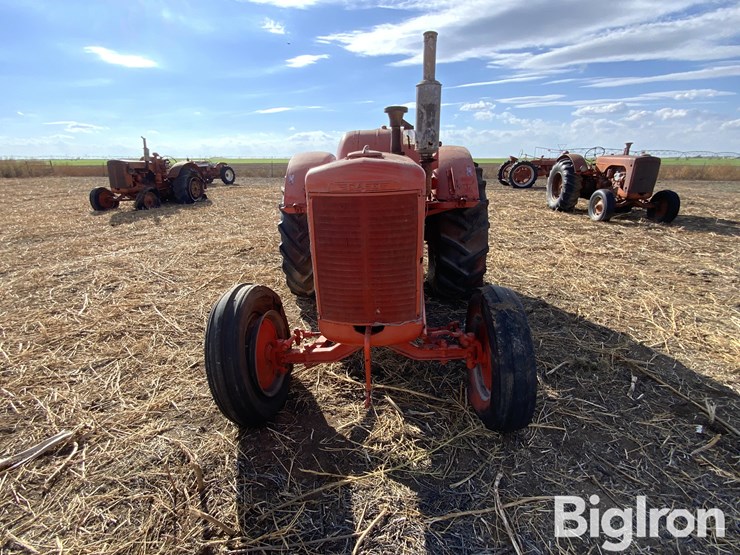 case-la-2wd-tractor-image-2