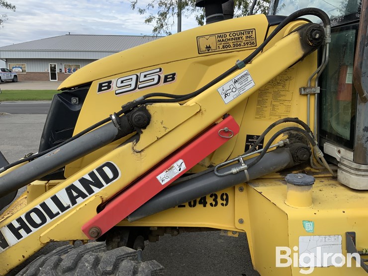 2005-new-holland-b95b-image-9