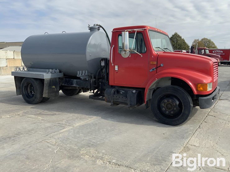 1999-international-4700-image-3