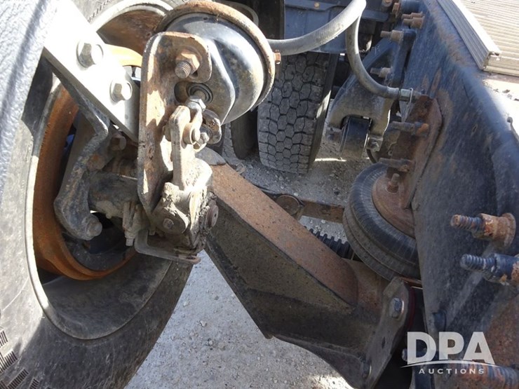 2018-freightliner-coronado-day-cab-glider-truck-(pz13985,-unit-775)-image-62