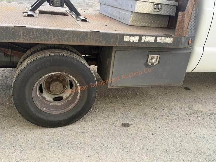 2004-ford-f350-image-23