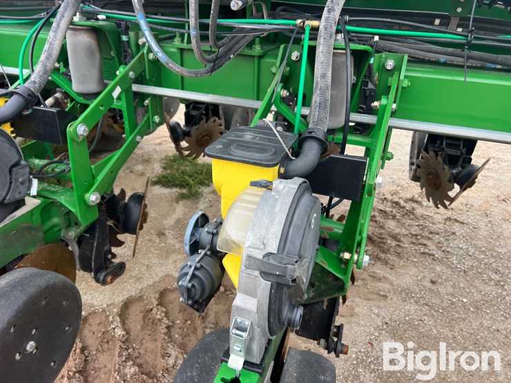 2012-john-deere-1770nt-ccs-image-17