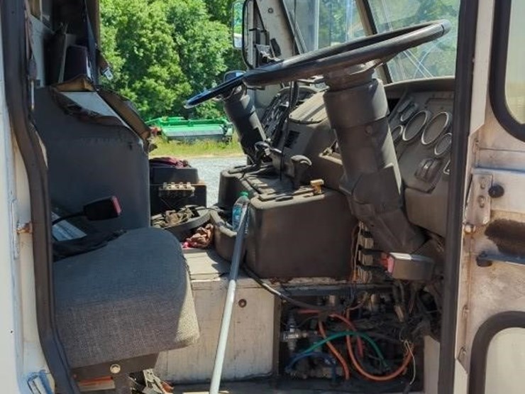 2000-ccc-low-entry-image-12