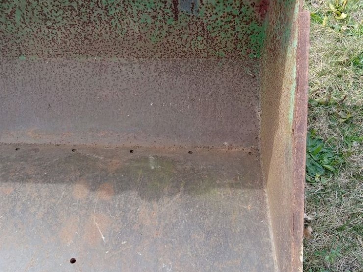 john-deere-loader-bucket-(cg410)-image-6