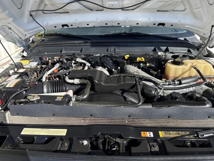 2013-ford-f550-image-16