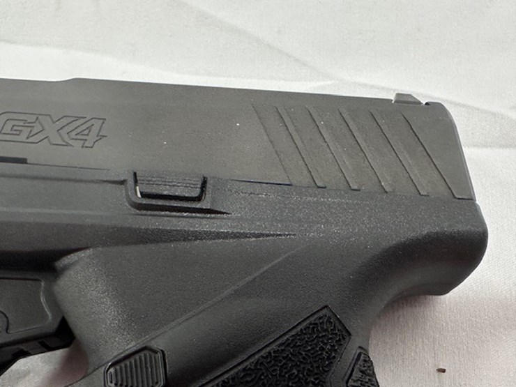 #2025-00065-•-taurus-gx4-pistol-image-44