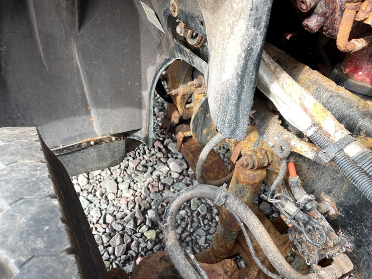 #1002-•-2021-international-semi-tractor-(has-mi-title)-image-50