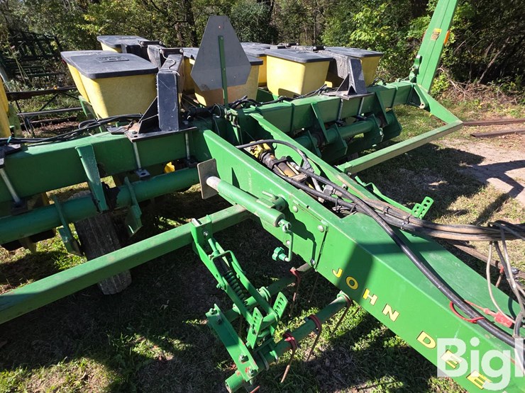 john-deere-7000-image-17