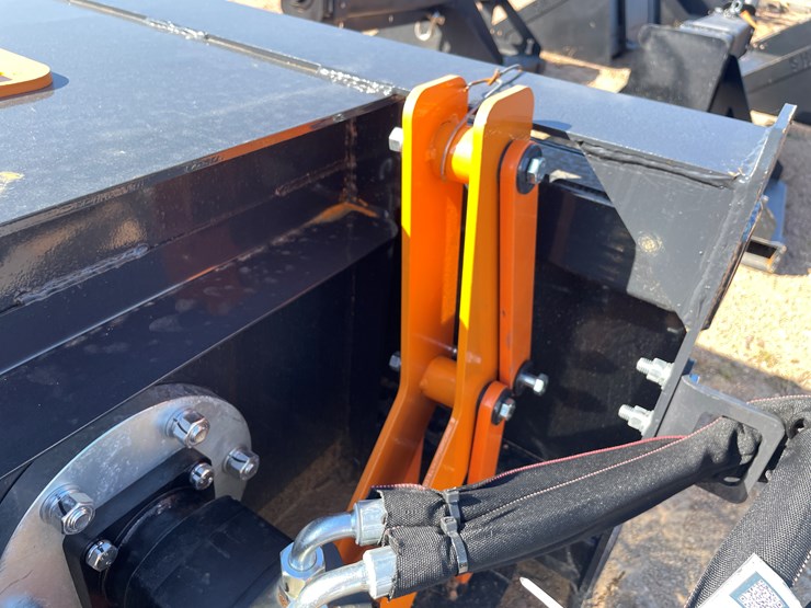 #4096-•-wolverine-hydraulic-trencher-attachment-image-7