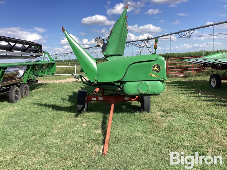 2011-john-deere-608c-image-2