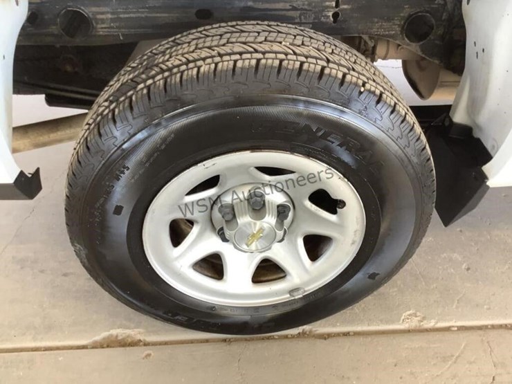 2015-chevrolet-silverado-1500-image-8