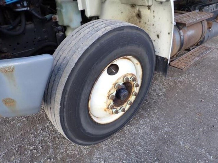 2008-international-durastar-4400-t/a-van-truck-1ht-image-33