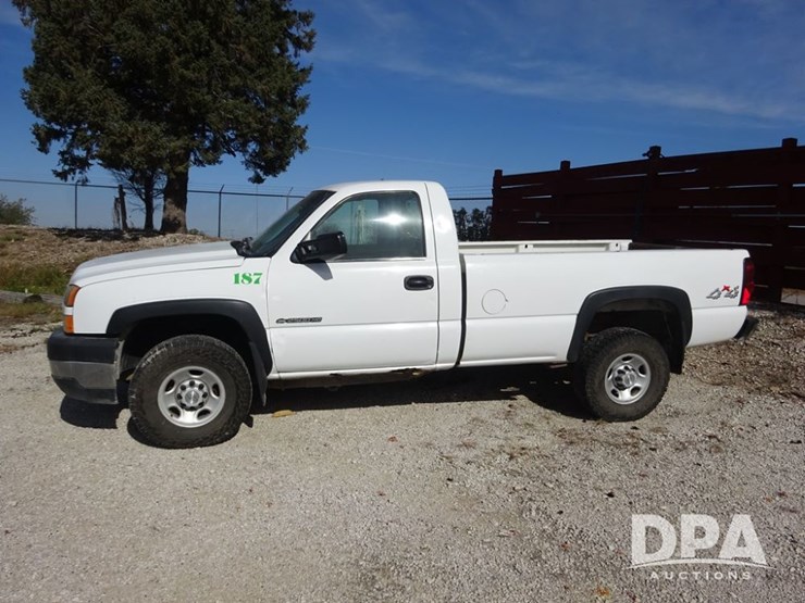 2006-chevrolet-2500hd-image-31
