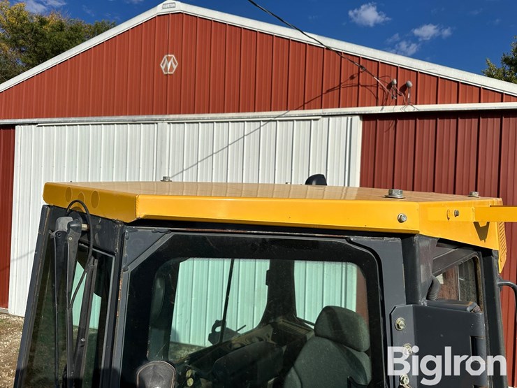 2016-deere-700k-lgp-image-16