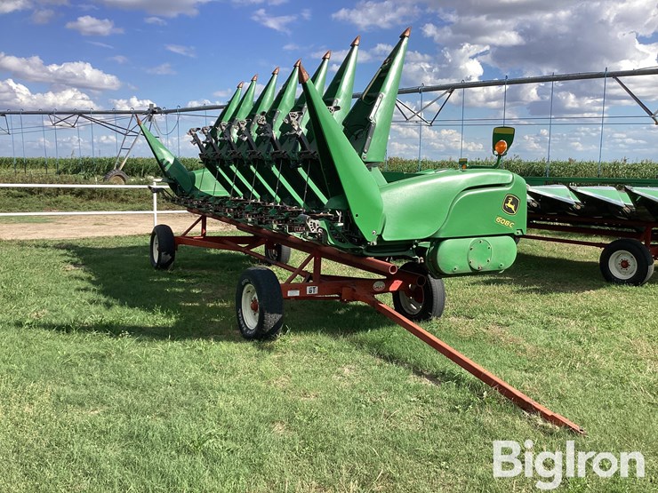 2011-john-deere-608c-image-3