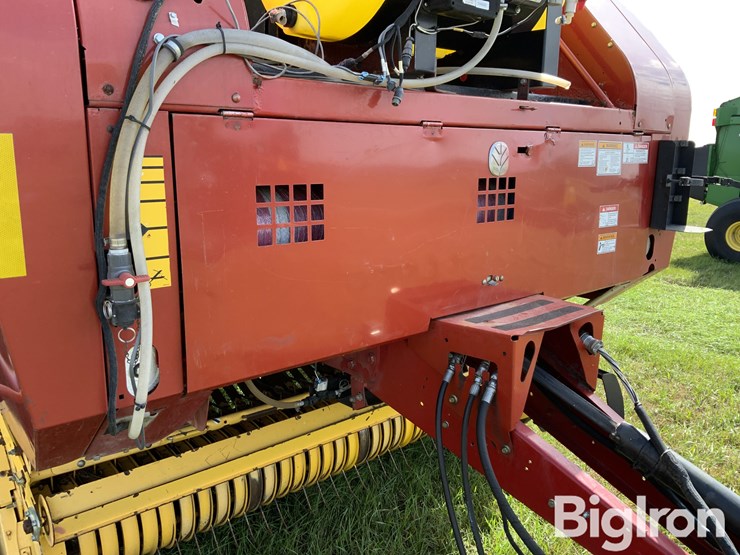 2013-new-holland-br7090-image-16