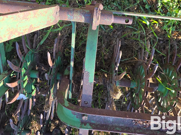 john-deere-7-image-12