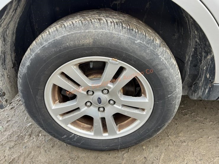 2011-ford-edge-image-13