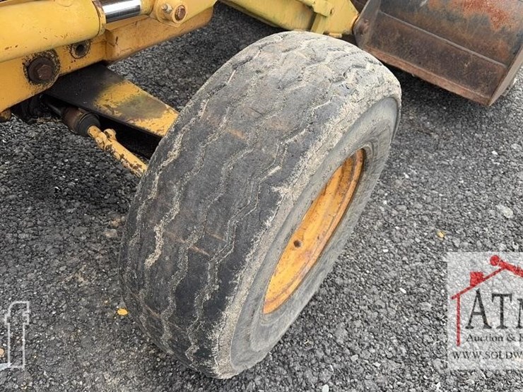 1996-ford-555d-image-13