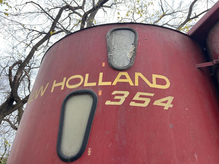 new-holland-354-image-7