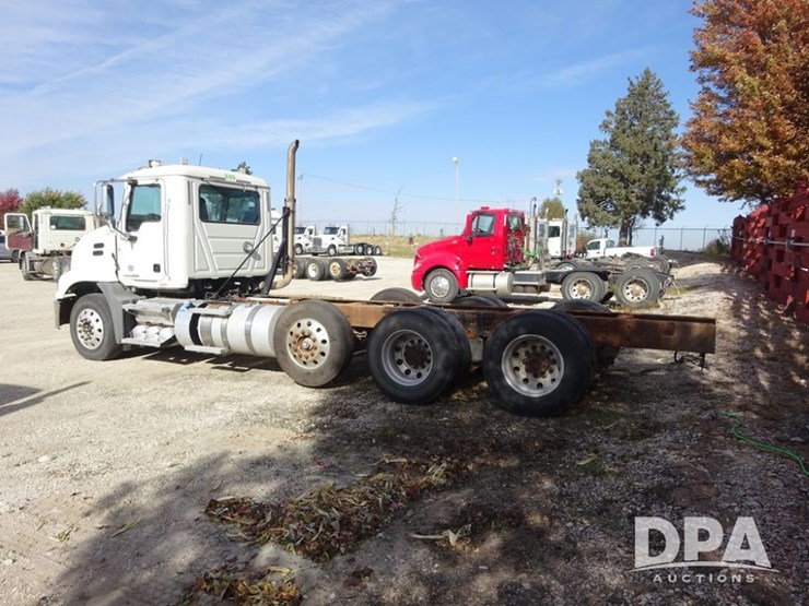 2014-mack-pinnacle-truck-(pz13988,-unit-239)-image-31