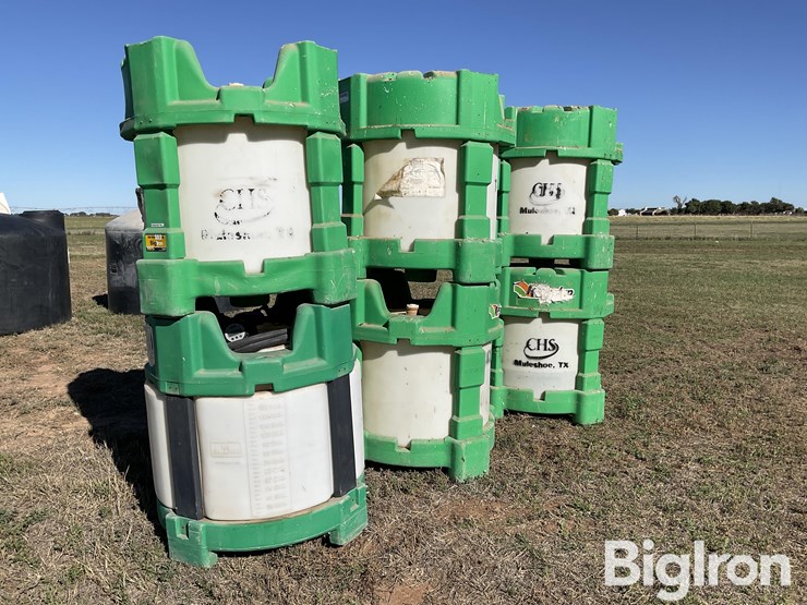 monsanto-120-gallon-liquid-fertilizer-poly-shuttles-image-1