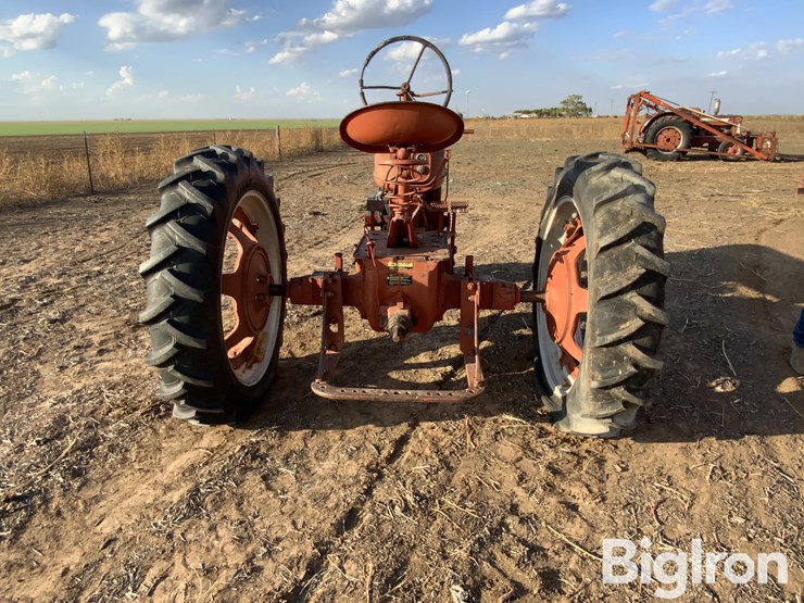 farmall-h-2wd-tractor-image-6