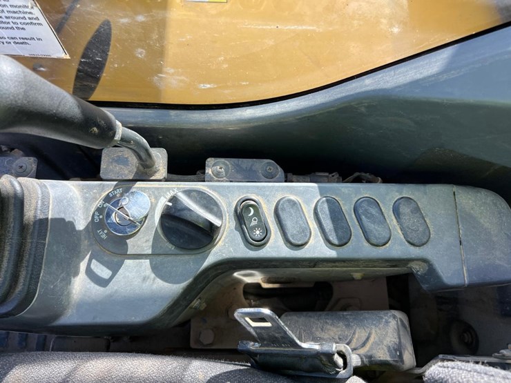 komatsu-pc88mr-11-image-37