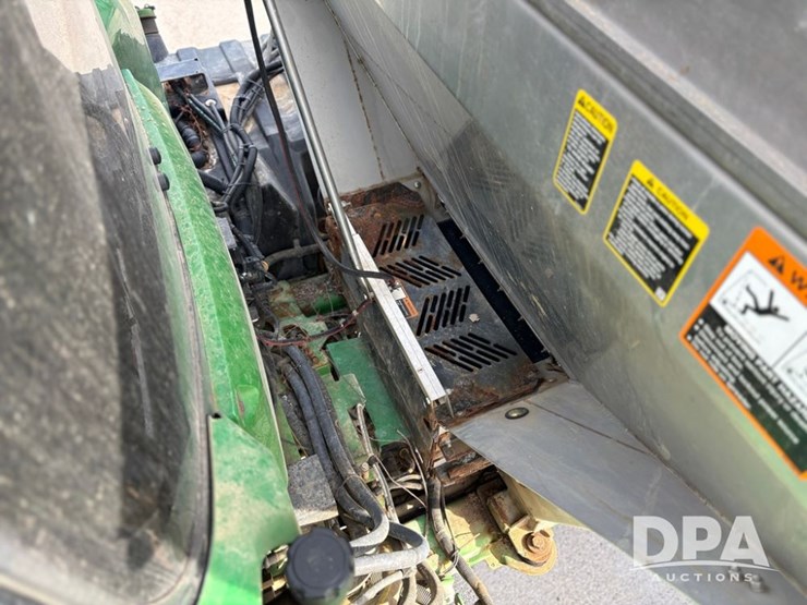 2019-john-deere-r4038-image-81