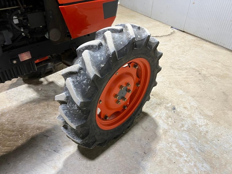 kubota-m5700-image-13