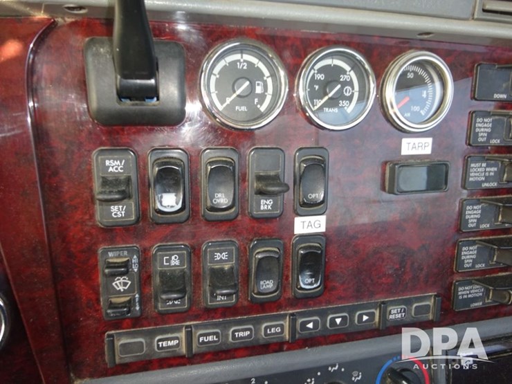 2018-freightliner-coronado-day-cab-glider-truck-(pz13996,-unit-773)-image-94