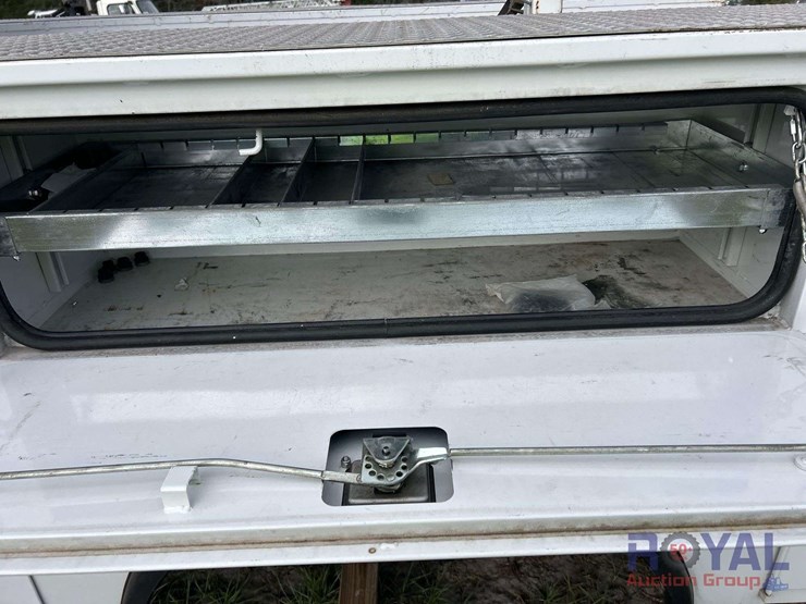 2018-ford-f550-image-25