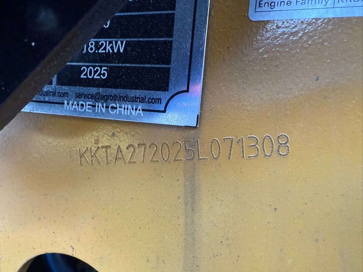 cfg-industrial-kkta27-mini-track-loader-image-9