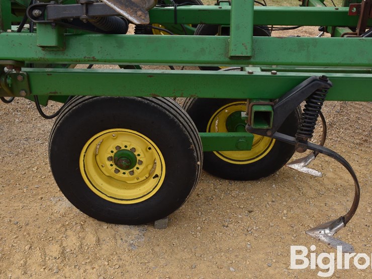 john-deere-724-image-17