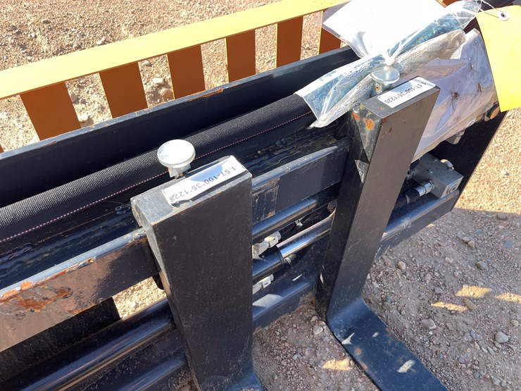 #4087-•-wolverine-pallet-fork-hydraulic-adjustable-attachment-image-11