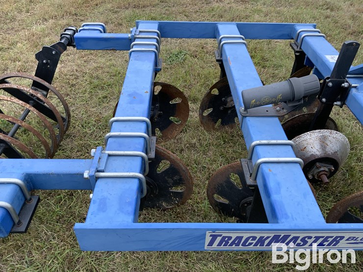 2011-blu-jet-track-master-image-17