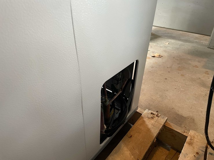 #6619-•-chest-freezer-image-17