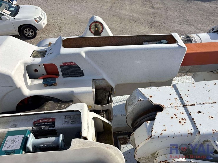 2013-international-workstar-7400-image-23