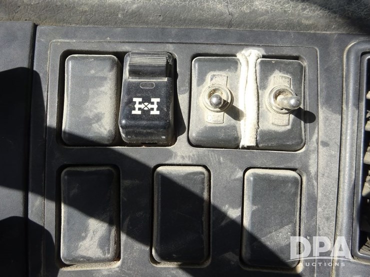 2007-volvo-vnl-day-cab-truck-(pz13987,-unit-110)-image-97