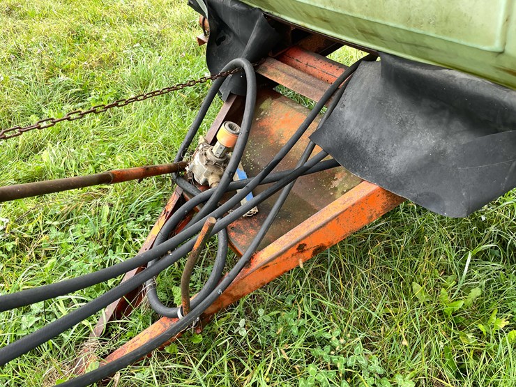 #8032-•-ag-sprayer-image-11