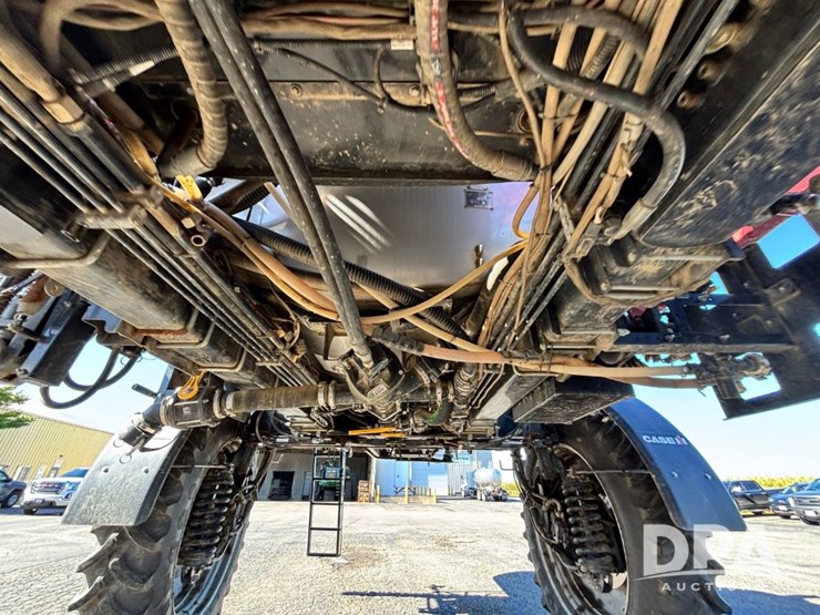 2020-case-ih-patriot-4440-image-44