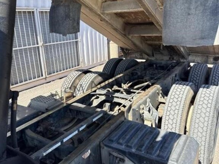 international-9400-image-41