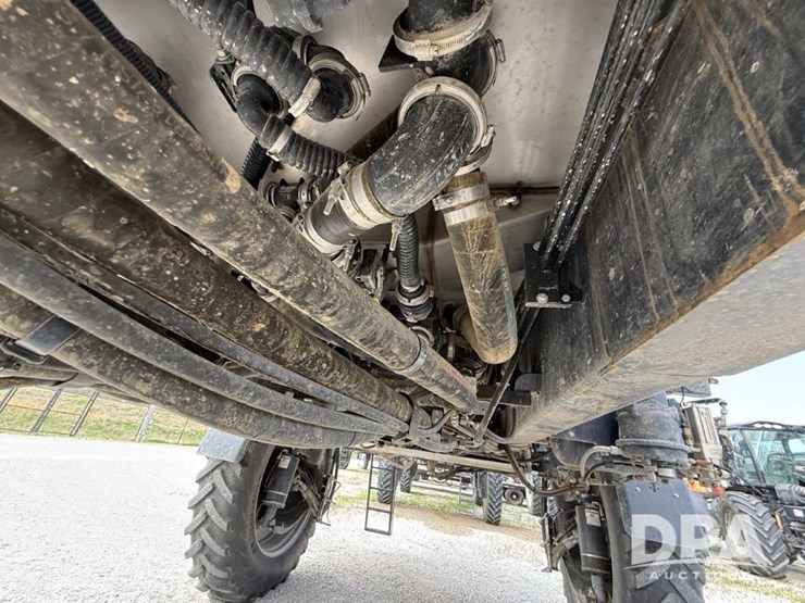 2020-case-ih-trident-5550-image-27